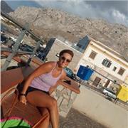 Laureata in Scienze dei Beni Culturali e Storia dell'arte, impartisce lezioni di Storia dell'arte, filosofia, Italiano, Storia e tutto quello che riguarda ambito beni culturali umanistici